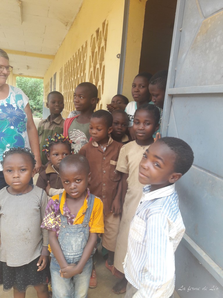 LFDL-Bénévoles 2020-École De Nkolnyama Remise De Dons