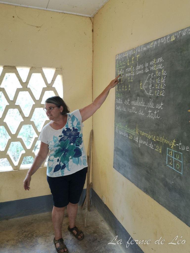 LFDL-bénévoles 2020-remise dons-école de Nkolnyama 