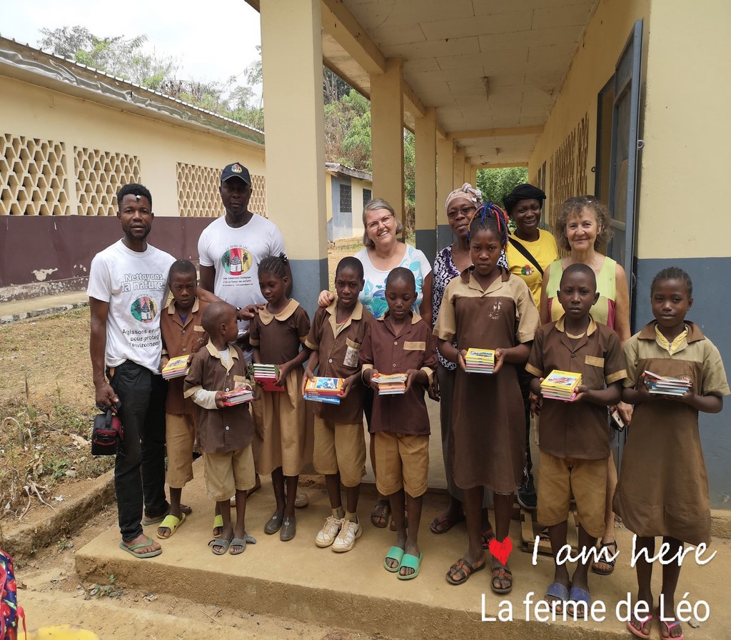 LFDL-Bénévoles 2020-École De Nkolnyama Remise De Dons
