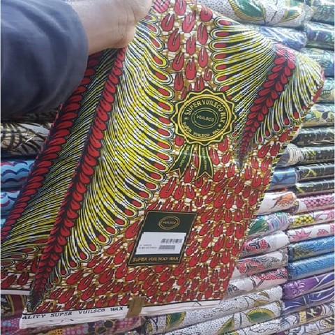 Tissu pagne wax africain 8 mars,  La ferme de Léo, ventes solidaires,
