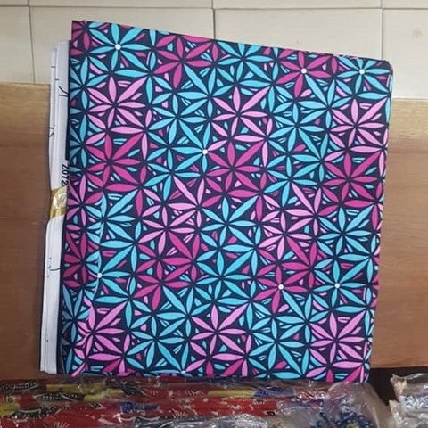 tissu pagne wax africain 6 yard,ventes solidaire,lafermedeleo,La ferme de Léo,